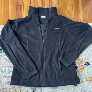 Black fleece Columbia zip up